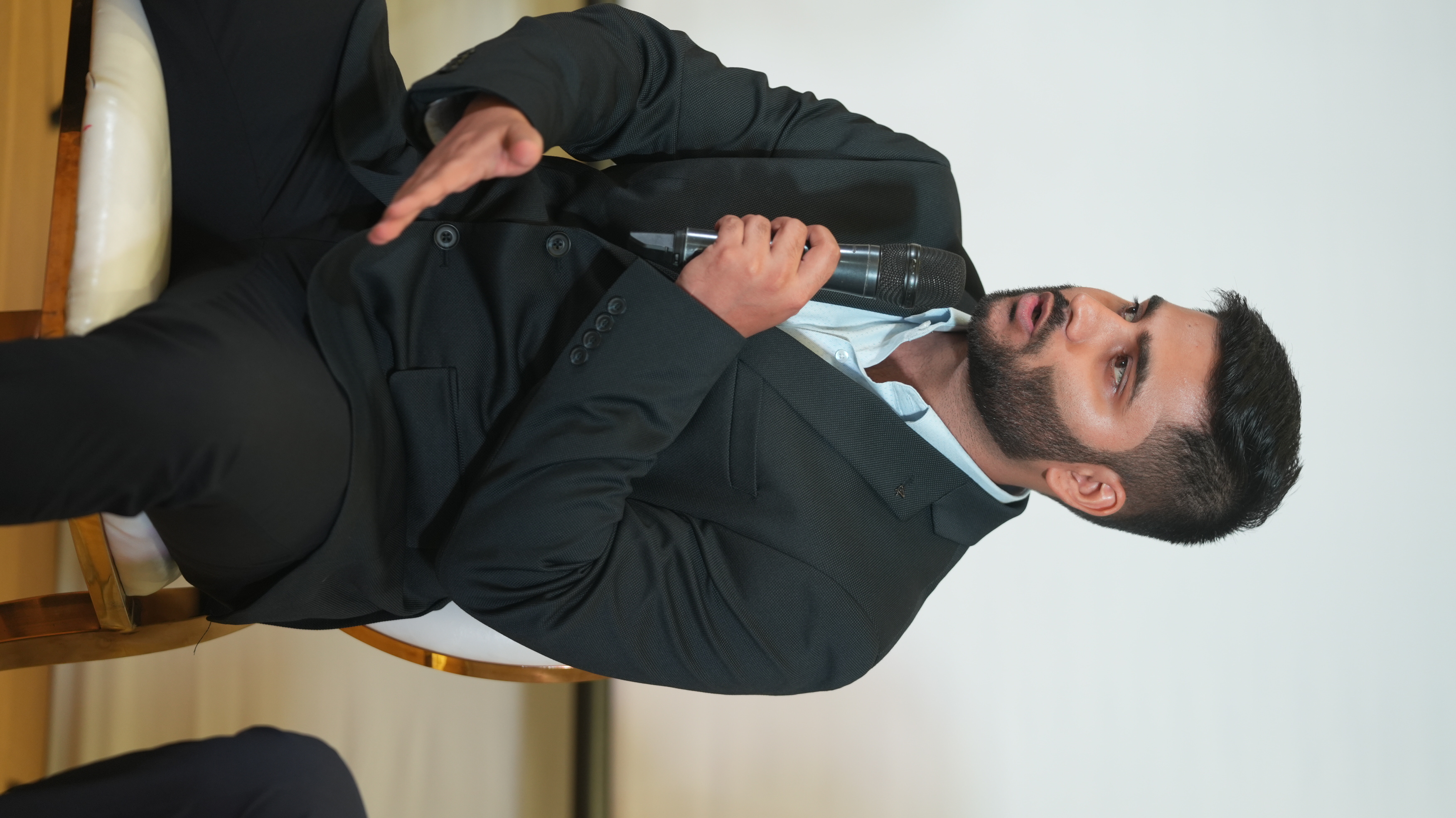 Navin Parmar addressing student Q&As